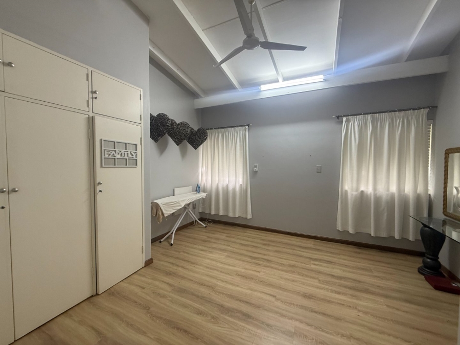 4 Bedroom Property for Sale in Schoemansville North West